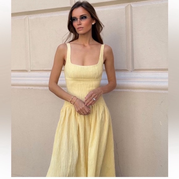 Zara Dresses & Skirts - ZARA TEXTURED MIDI DRESS Yellow